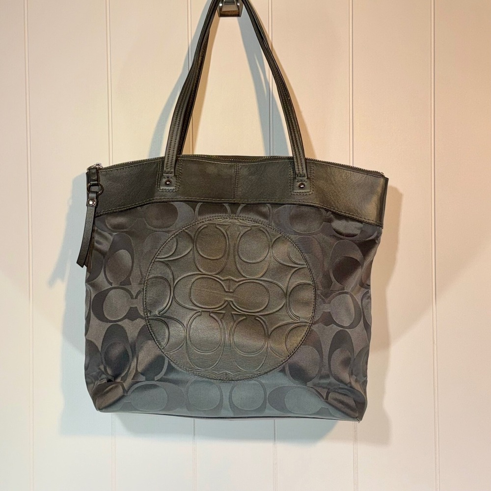 Coach F19440 Gray Signature C Sateen Gallery Tote Bag Metallic Leather Trim